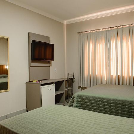 Hotel Trevo Cascavel Екстер'єр фото